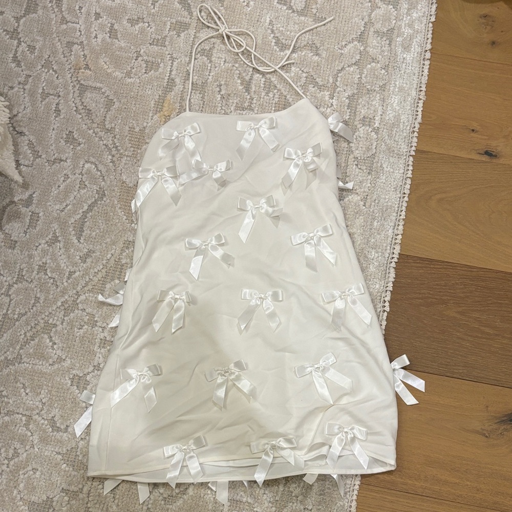 Hutch Elegant Cream Fabric
